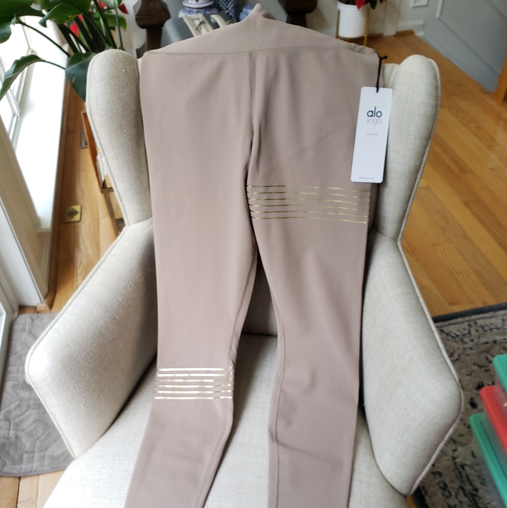 Brand New Alo High waist Vapor legging